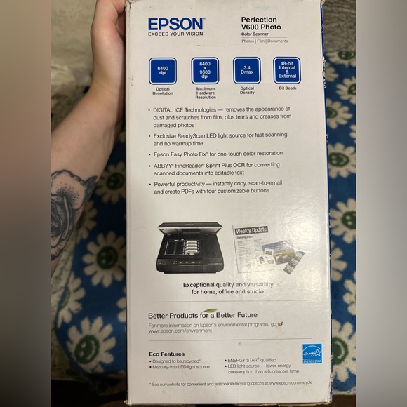 Epson Perfection V600 Color Photo, Image, Film, Negative & Document Scanner - Picture 2 of 5